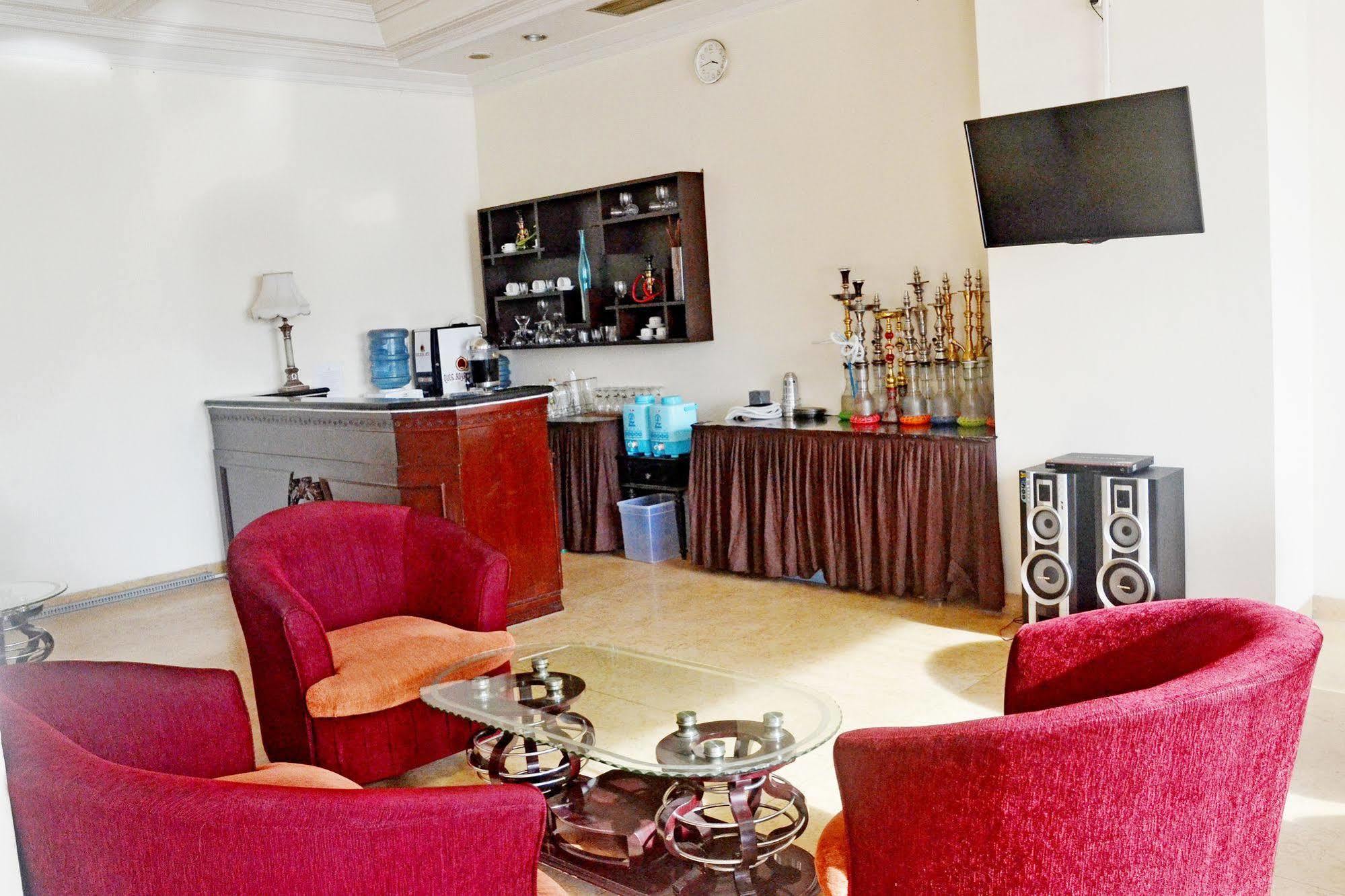 Zen Rooms Sultan Iskandar Muda Surabaya Bagian luar foto