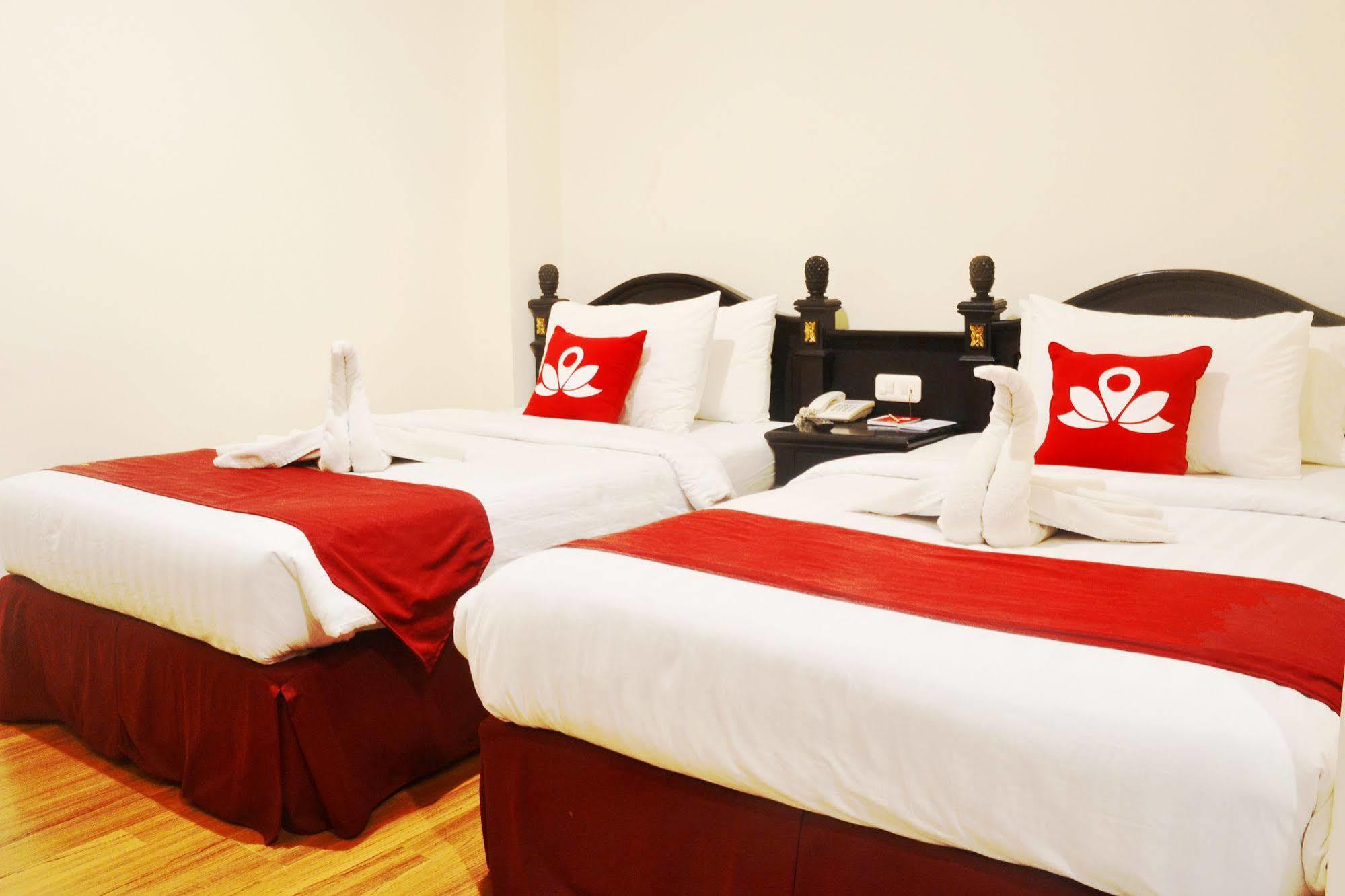 Zen Rooms Sultan Iskandar Muda Surabaya Bagian luar foto
